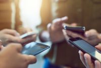 آمریکا با تشریح معافیتهای اینترنتی کاربران ایرانی از تحریمها: ارائه خدمات از سوی گوگل، متا و اپل به ایرانیان قانونی است آمریکا با تشریح معافیتهای اینترنتی کاربران ایرانی از تحریمها: ارائه خدمات از سوی گوگل، متا و اپل به ایرانیان قانونی است