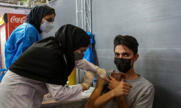 آمار فوتی‌های واکسن نزده کرونا ۱۰ تا ۴۰ برابر بیشتر از افراد واکسینه است