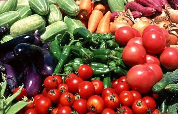 افزایش قیمت موز، خیار و گوجه در چند وقت اخیر