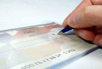 چک الکترونیک آمد/ بانک مرکزی: دسته چک کاغذی حذف نمی شود چک الکترونیک آمد/ بانک مرکزی: دسته چک کاغذی حذف نمی شود