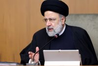 رئیسی: دستگاه‌های اجرایی برای مدیریت بازار ارز به بانک مرکزی کمک کنند