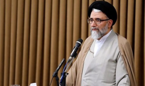 وزیر اطلاعات: هجمه اخیر به شمخانی غیرمنصفانه بود؛ او در حوزه امنیت ملی تلاش‌های ویژه‌ای داشته است/ با هماهنگی دبیرخانه شورای امنیت ملی و وزارت دفاع، فردی از جاسوسان دستگیر و مجازات شد