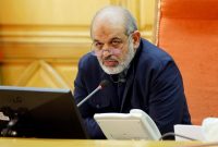 وزیر کشور: باید بررسی کرد که اقدامات چهره‌های هنری و ورزشی در حوادث اخیر مجرمانه بوده یا تخلف/ اگر مجرمانه باشد دستگاه قضایی باید برخورد کند؛ اگر در حد تخلف بوده باشد دستگاه‌های ذیربط به آن‌ها تذکر می‌دهند