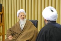 آیت الله جوادی آملی: اگر بین مردم و نان مردم فاصله بیفتد، دیگر خبری از دین نخواهد بود