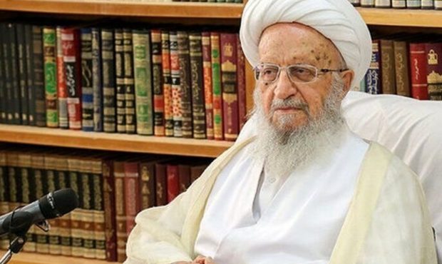 آیت الله مکارم شیرازی: مملکت با شعار اداره نمی شود/ درست است بعضی مسئولان در رفاه باشند ولی این همه مردم محروم وجود داشته باشد؟/ فاصله طبقاتی امنیت ما را متزلزل می کند