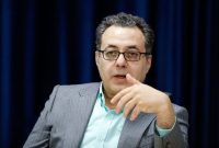 سخنگوی وزارت صمت: نمی‌گوییم خودرو گران نمی‌شود/ توان خرید مردم نه تنها برای خودرو بلکه در همه حوزه‌ها کاهش پیدا کرده؛ وزارت صمت، ذی‌ربط ماجرای ترمیم قدرت خرید مردم نیست