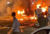 دادستان ایلام: دیشب ۱۰۰ نفر در میدان بسیج آبدانان تجمع کردند و شعارهای ناهنجار سر دادند/ این تجمع در اعتراض به دستگیری سجاد مرادی وندی، یکی از سردسته های حوادث اخیر و صدور حکم آیت عارفی نیا از فعالان فضای مجازی مرتبط با ناآرامیها شکل گرفته بود/ تجمع با دخالت عوامل انتظامی و امنیتی و برخورد با اغتشاشگران پایان یافت/ ۵ نفر از تجمعکنندگان به صورت سطحی زخمی شدند/ ۱۰ نفر دستگیر شدند دادستان ایلام: دیشب ۱۰۰ نفر در میدان بسیج آبدانان تجمع کردند و شعارهای ناهنجار سر دادند/ این تجمع در اعتراض به دستگیری سجاد مرادی وندی، یکی از سردسته های حوادث اخیر و صدور حکم آیت عارفی نیا از فعالان فضای مجازی مرتبط با ناآرامیها شکل گرفته بود/ تجمع با دخالت عوامل انتظامی و امنیتی و برخورد با اغتشاشگران پایان یافت/ ۵ نفر از تجمعکنندگان به صورت سطحی زخمی شدند/ ۱۰ نفر دستگیر شدند