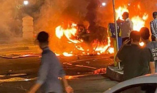 دادستان ایلام: دیشب ۱۰۰ نفر در میدان بسیج آبدانان تجمع کردند و شعارهای ناهنجار سر دادند/ این تجمع در اعتراض به دستگیری سجاد مرادی وندی، یکی از سردسته های حوادث اخیر و صدور حکم آیت عارفی نیا از فعالان فضای مجازی مرتبط با ناآرامی‌ها شکل گرفته بود/ تجمع با دخالت عوامل انتظامی و امنیتی و برخورد با اغتشاشگران پایان یافت/ ۵ نفر از تجمع‌کنندگان به صورت سطحی زخمی شدند/ ۱۰ نفر دستگیر شدند