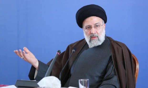 رئیسی می گوید التهاب در بازار، کار «دشمن» است