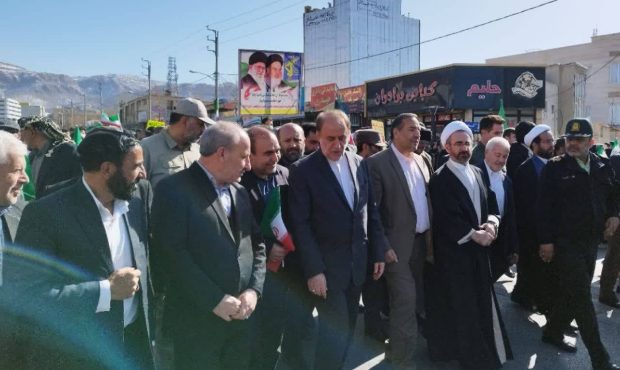 پیام تقدیر امام جمعه و استاندار ایلام از حضور پرشکوه مردم در راهپیمایی ۲۲ بهمن