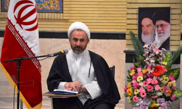 امام جمعه ایلام تاکید کرد: جامعه قرآنی ایلام نیازمند اطلس و بانک اطلاعاتی است امام جمعه ایلام تاکید کرد: جامعه قرآنی ایلام نیازمند اطلس و بانک اطلاعاتی است