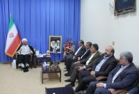 امام جمعه ایلام تاکید کرد: مسئولان زمینه حضور سرمایه گذاران را در ایلام فراهم کنند