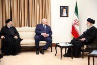 در دیدار با رئیس جمهور بلاروس؛ مقام معظم رهبری: کشورهای مورد تحریم آمریکا باید با همکاری یکدیگر این حربه را از بین ببرند
