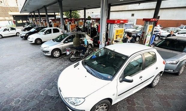 سخنگوی صنف جایگاهداران: با کاهش کارت‌های آزاد در جایگاه‌های سوخت، استفاده از کارت سوخت شخصی ۲ برابر شد