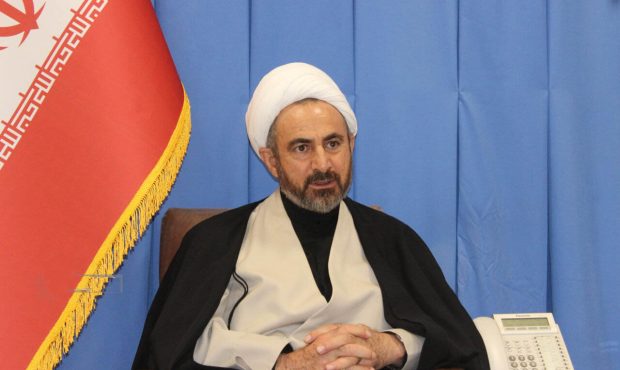 امام جمعه ایلام در دیدار مدیر و جمعی از کارکنان اداره کل میراث فرهنگی تاکید کرد: آمار گردشگران نوروزی حرکتی رو به جلو برای رونق توریسم است امام جمعه ایلام در دیدار مدیر و جمعی از کارکنان اداره کل میراث فرهنگی تاکید کرد: آمار گردشگران نوروزی حرکتی رو به جلو برای رونق توریسم است