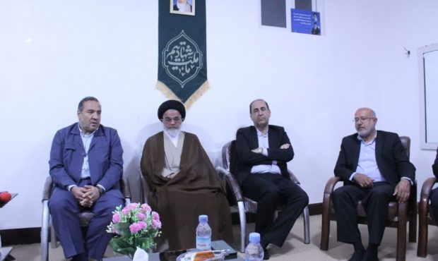 استاندار ایلام در دیدار با امام جمعه دهلران: ساماندهی چشمه‌های آبگرم دهلران بعنوان یک مطالبه مردمی در حال اجراست