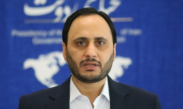 سخنگوی دولت: دولت قصد هیچ‌گونه تغییری در حوزه صنعت، معدن و تجارت ندارد/ در دوره مدیریت فاطمی امین رشد ناخالص در ۹ ماه اول سال گذشته ۵/۱ درصد بوده