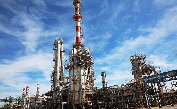 استاندار ایلام خبر داد: فاز دوم پالایشگاه گاز ایلام تا اوایل سال آینده تکمیل می شود