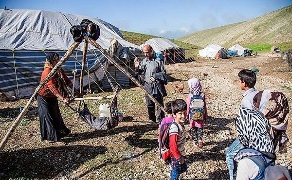 مدیرکل امور عشایری ایلام: تولید سالانه ۱۸۵۰ تن مواد لبنی توسط عشایر ایلام مدیرکل امور عشایری ایلام: تولید سالانه ۱۸۵۰ تن مواد لبنی توسط عشایر ایلام