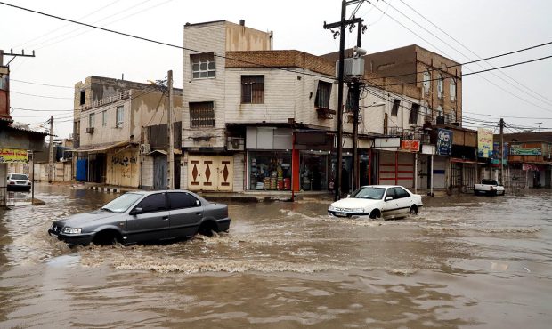 مدیرعامل سازمان آتش نشانی و خدمات ایمنی شهرداری ایلام: مهار ۱۷ مورد آبگرفتگی ناشی از بارش های سیلابی توسط آتش نشانان ایلام
