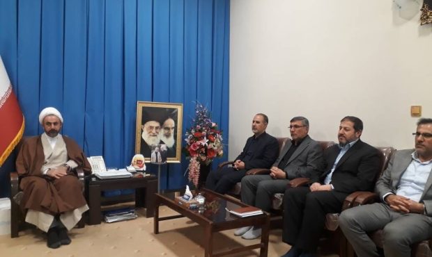 قائم مقام سازمان بازرسی کشور در دیدار با امام جمعه ایلام تاکید کرد: نظارت و بازرسی بر ۶۰ درصد مباحث کلان کشور در دستور کار سازمان بازرسی است