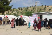 مدیرعامل جمعیت هلال احمر استان ایلام تاکید کرد: بهره مندی ۳۰۰ روستایی ایلام از خدمات رایگان دارویی هلال احمر مدیرعامل جمعیت هلال احمر استان ایلام تاکید کرد: بهره مندی ۳۰۰ روستایی ایلام از خدمات رایگان دارویی هلال احمر