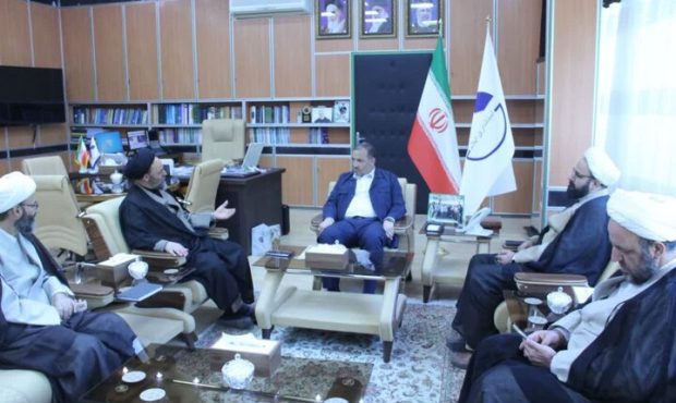 استاندار ایلام خبر داد: تخصیص۸۰ درصدی اعتبارات حوزه‌های علمیه استان ایلام