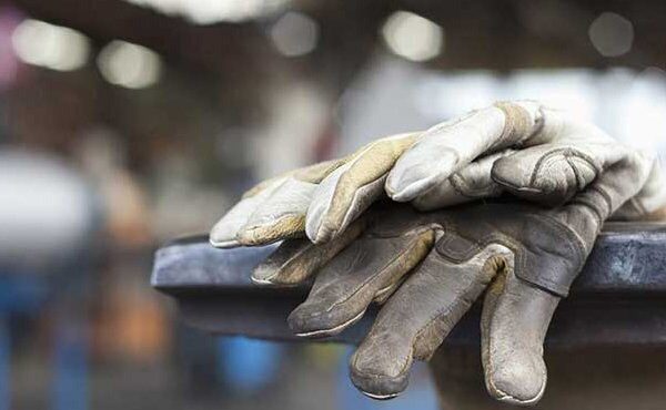 پیشنهاد پیش نویس برنامه هفتم توسعه؛ کارفرما مجاز به پرداخت نصف مزد و لغو یک طرفه قراردادِ تازه کاران