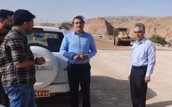 در بازدید مدیرکل راه و شهرسازی استان ایلام صورت گرفت: پیگیری عملیات تکمیلی پروژه های راهسازی محور ایلام- مهران در بازدید مدیرکل راه و شهرسازی استان ایلام صورت گرفت: پیگیری عملیات تکمیلی پروژه های راهسازی محور ایلام- مهران