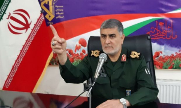 فرمانده سپاه امیرالمومنین(ع) استان ایلام تاکید کرد: ناکامی جنگ ترکیبی و هجوم همه جانبه دشمنان با حضور مردم در صحنه ناکام ماند