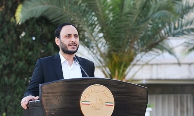 واکنش سخنگوی دولت به اظهارنظر مقام وزارت کار درباره فروش جزایر: هر فرد و سازمانی که مشکل اقتصادی دارد از جیبش هزینه کند، از کیش و قشم و خاک ایران سخن نگوید واکنش سخنگوی دولت به اظهارنظر مقام وزارت کار درباره فروش جزایر: هر فرد و سازمانی که مشکل اقتصادی دارد از جیبش هزینه کند، از کیش و قشم و خاک ایران سخن نگوید