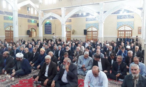 فرمانده سپاه امیرالمومنین (ع) ایلام تاکید کرد: معتمدان و بزرگان جایگاه ویژه ای در استان دارند فرمانده سپاه امیرالمومنین (ع) ایلام تاکید کرد: معتمدان و بزرگان جایگاه ویژه ای در استان دارند