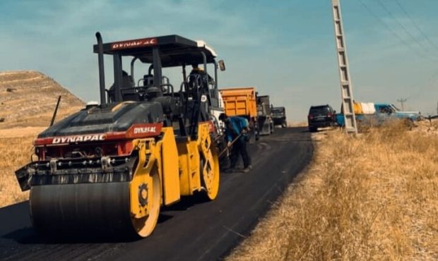 ۴۰ کیلومتر عملیات روکش آسفالت در مسیرهای اربعین در استان ایلام ۴۰ کیلومتر عملیات روکش آسفالت در مسیرهای اربعین در استان ایلام