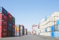 مرز مهران یکی از مهمترین گذرگاه‌های صادراتی به کشور عراق شناخته می شود