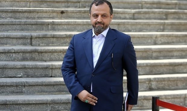 ۵۰۰ هزار تن رسو‌ب کالا‌ در گمرکات داریم/ مجوز فروش ۳ هزار خودروی‌ ‌معطل‌مانده ‌صادر شد