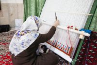 فرش دستبافت یکی از مهمترین ظرفیت های اقتصادی ایلام شناخته می شود