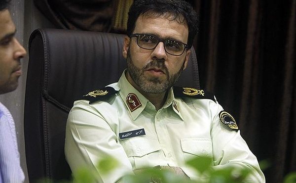 کشف حجاب جرم است/ باید برای جذبِ افراد کمحجاب رفتارهای حسابشده داشته باشیم تا بتوانیم آنها را جذب کنیم کشف حجاب جرم است/ باید برای جذبِ افراد کمحجاب رفتارهای حسابشده داشته باشیم تا بتوانیم آنها را جذب کنیم