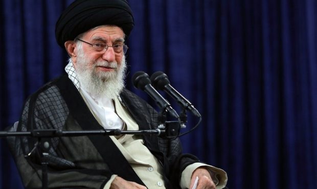 حفظ نظام و در واقع حفظ ایمان مردم، از اوجب واجبات است/ غربیها با استفاده از علوم مختلف از جمله روانشناسی، پیامهای صد درصد دروغ را بهعنوان حرف درست، در ذهن مخاطبان جا میاندازند حفظ نظام و در واقع حفظ ایمان مردم، از اوجب واجبات است/ غربیها با استفاده از علوم مختلف از جمله روانشناسی، پیامهای صد درصد دروغ را بهعنوان حرف درست، در ذهن مخاطبان جا میاندازند