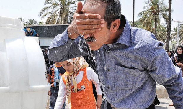 امکان تعطیلی مجدد ادارات به دلیل گرما وجود دارد/ اگر دمای هوا از دامنه مشخصی بالاتر برود، باز هم پیشنهاد تعطیلی مطرح خواهد بود امکان تعطیلی مجدد ادارات به دلیل گرما وجود دارد/ اگر دمای هوا از دامنه مشخصی بالاتر برود، باز هم پیشنهاد تعطیلی مطرح خواهد بود