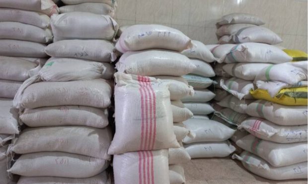 معاون سازمان صمت ایلام خبر داد؛ کشف تخلف عرضه خارج از شبکه ۱۱ تن برنج در ایلام