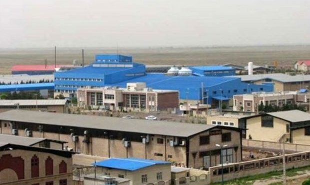 معاون هماهنگی امور اقتصادی استاندار ایلام خبر داد: انتقال صنایع آلاینده به خارج از شهر ایلام