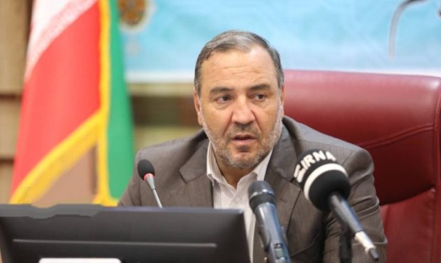 استاندار ایلام تاکید کرد: نظارت بر قیمت و کیفیت کالا باید به طور مستمر انجام شود