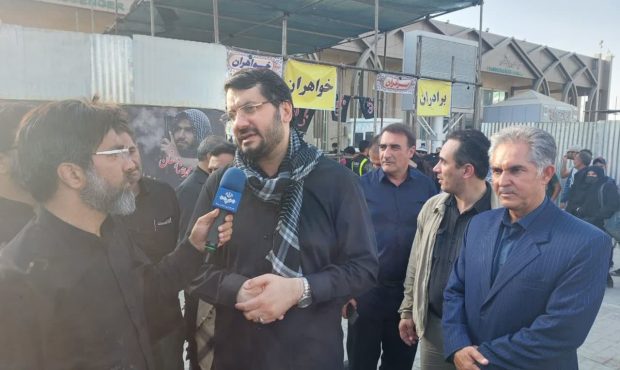 وزیر راه و شهرسازی در بازدید از پایانه مرزی مهران تاکید کرد: راههای منتهی به مرز مهران نسبت به سالهای قبل توسعه یافته اند وزیر راه و شهرسازی در بازدید از پایانه مرزی مهران تاکید کرد: راههای منتهی به مرز مهران نسبت به سالهای قبل توسعه یافته اند