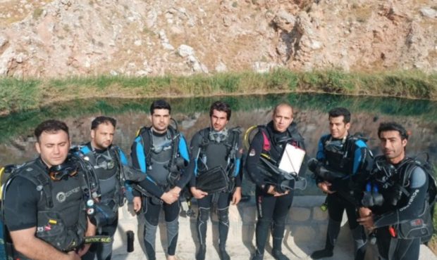 مدیرعامل سازمان آتشنشانی و خدمات ایمنی شهرداری ایلام خبر داد: برگزاری نخستین دوره آموزشی تخصصی غواصی ویژه آتشنشانان ایلام مدیرعامل سازمان آتشنشانی و خدمات ایمنی شهرداری ایلام خبر داد: برگزاری نخستین دوره آموزشی تخصصی غواصی ویژه آتشنشانان ایلام