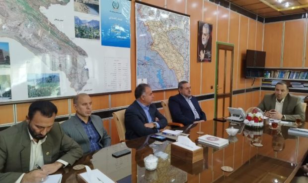 استاندار ایلام تاکید کرد: رعایت قانونمداری و سلامت انتخابات، منجر به مشارکت حداکثری مردم میشود استاندار ایلام تاکید کرد: رعایت قانونمداری و سلامت انتخابات، منجر به مشارکت حداکثری مردم میشود