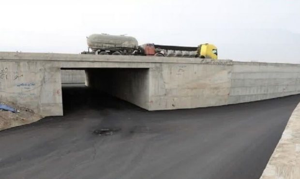 مدیرکل راهداری و حمل و نقل جاده‌ای ایلام از اجرای طرح احداث و  بهسازی ۵۸ دستگاه پل خبر داد