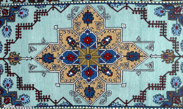 مدیرکل میراث فرهنگی ایلام از تلاش برای ثبت ایلام به عنوان شهر جهانی گلیم نقش برجسته خبر داد