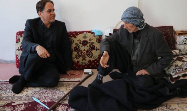 مدیرکل کمیته امداد از خدمات کمیته امداد ایلام به ۳۳ هزار سالمند در استان ایلام خبر داد