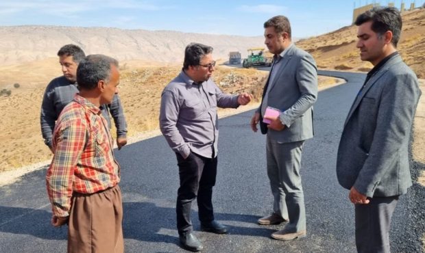 فرماندار سیروان از اجرای طرح نهضت آسفالت در چهار روستای سیروان خبر داد