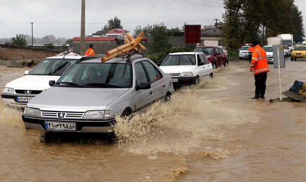 مدیرعامل جمعیت هلال احمر ایلام از حضور هشت تیم هلال احمر برای امدادرسانی به شهروندان ایلامی خبر داد